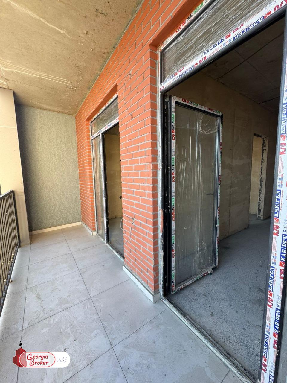 nearly repaired 3-room apartment for sale